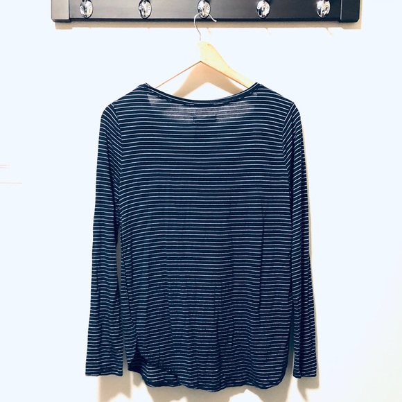 ⭐️5/$25 | ABERCROMBIE | Striped Long-sleeve Top | Medium - Picture 2 of 2